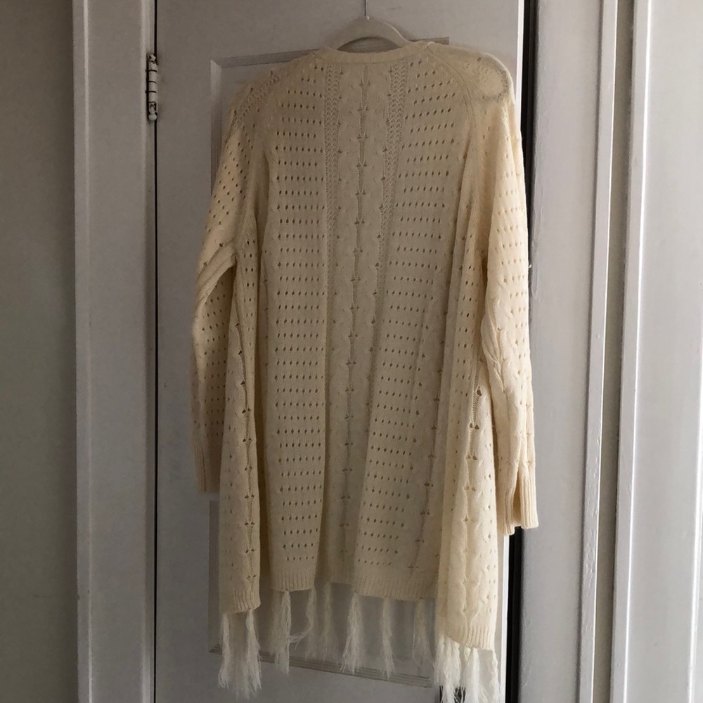 Lightweight Cream Cardigan with tásales